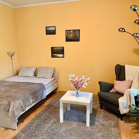 Center Of City Apartments, Bus Station 1Min, Airport 5 Min Reval Esterno foto