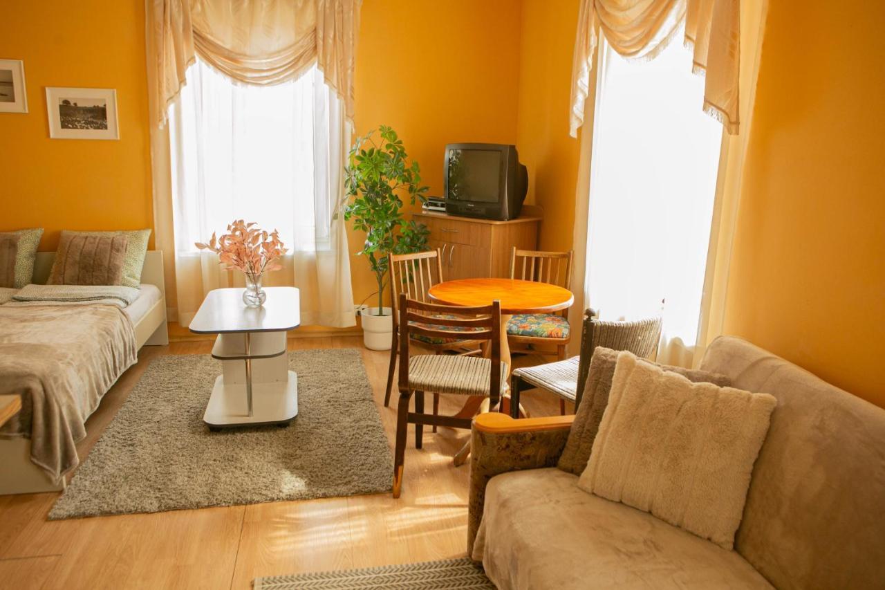 Center Of City Apartments, Bus Station 1Min, Airport 5 Min Reval Esterno foto